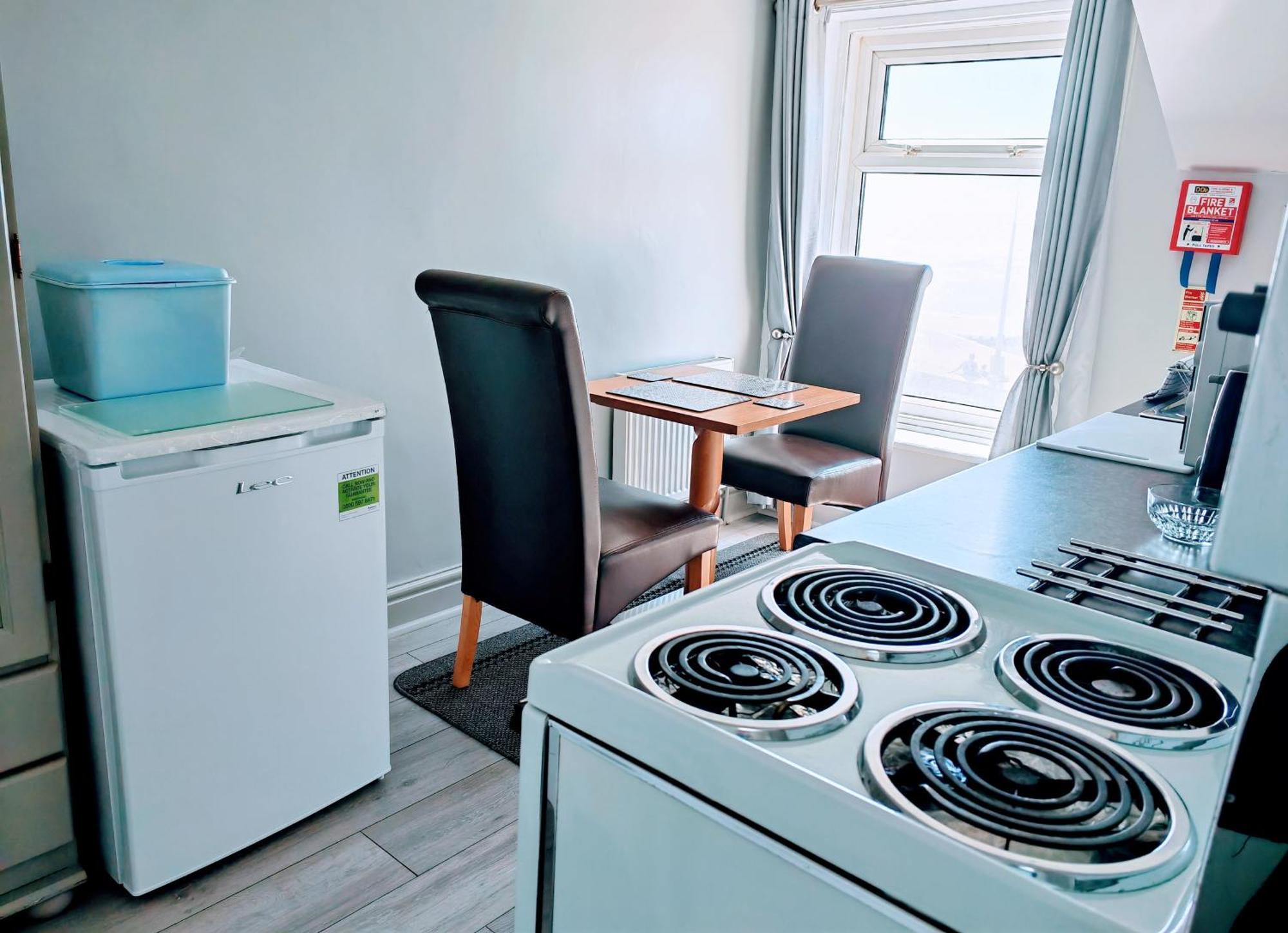 Seahawk Holiday Apartments クリーブリーズ エクステリア 写真