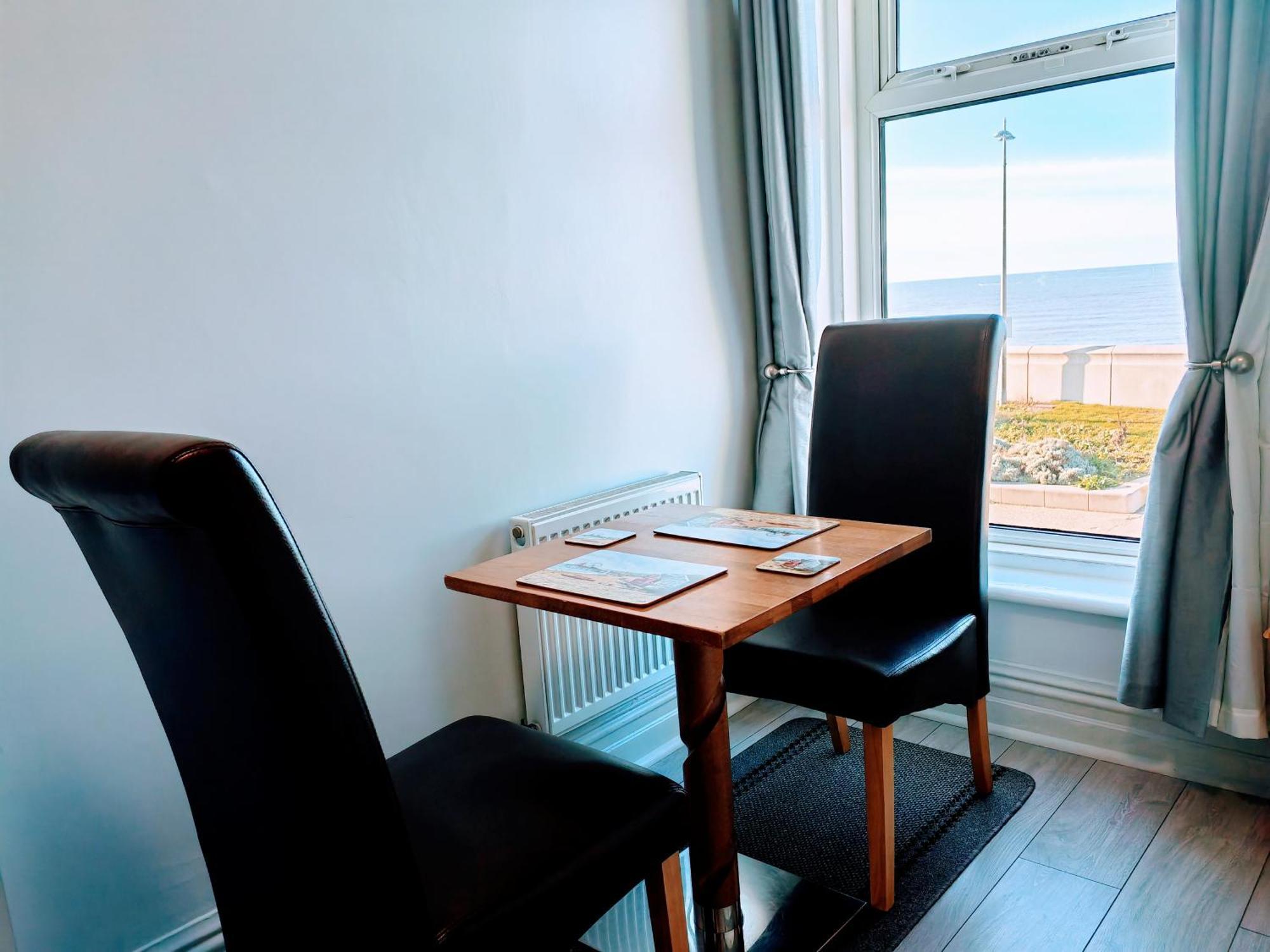 Seahawk Holiday Apartments クリーブリーズ エクステリア 写真