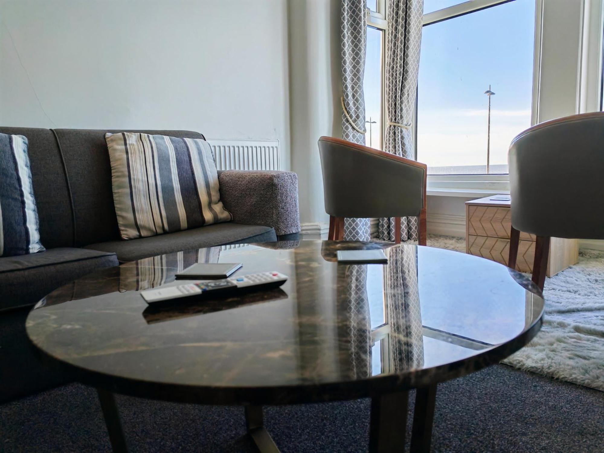 Seahawk Holiday Apartments クリーブリーズ エクステリア 写真